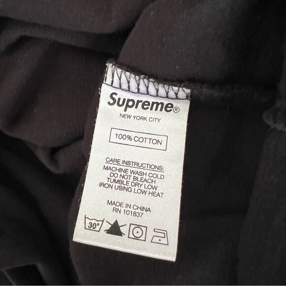 Supreme Printed Arc S/S Tee in Black - Picture 11 of 11